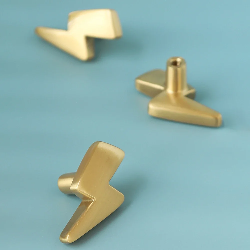 Perillas de gabinete de latón  - Unique Furniture Hardware Pulls reseña y precio