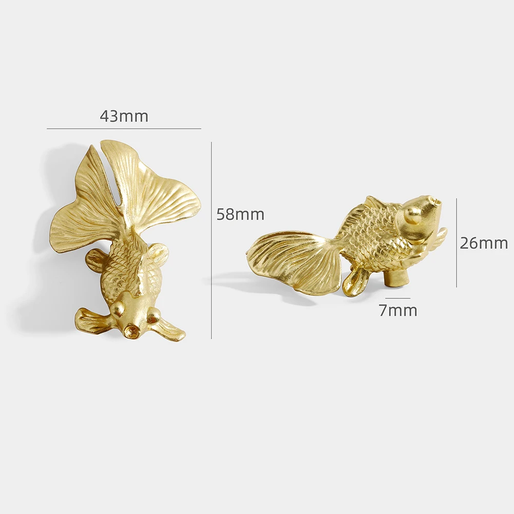 Perilla de pez dorado de latón - Unique Furniture Hardware Pulls reseña y precio